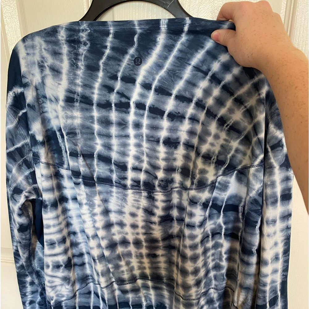 Lululemon Back In Action, size 8